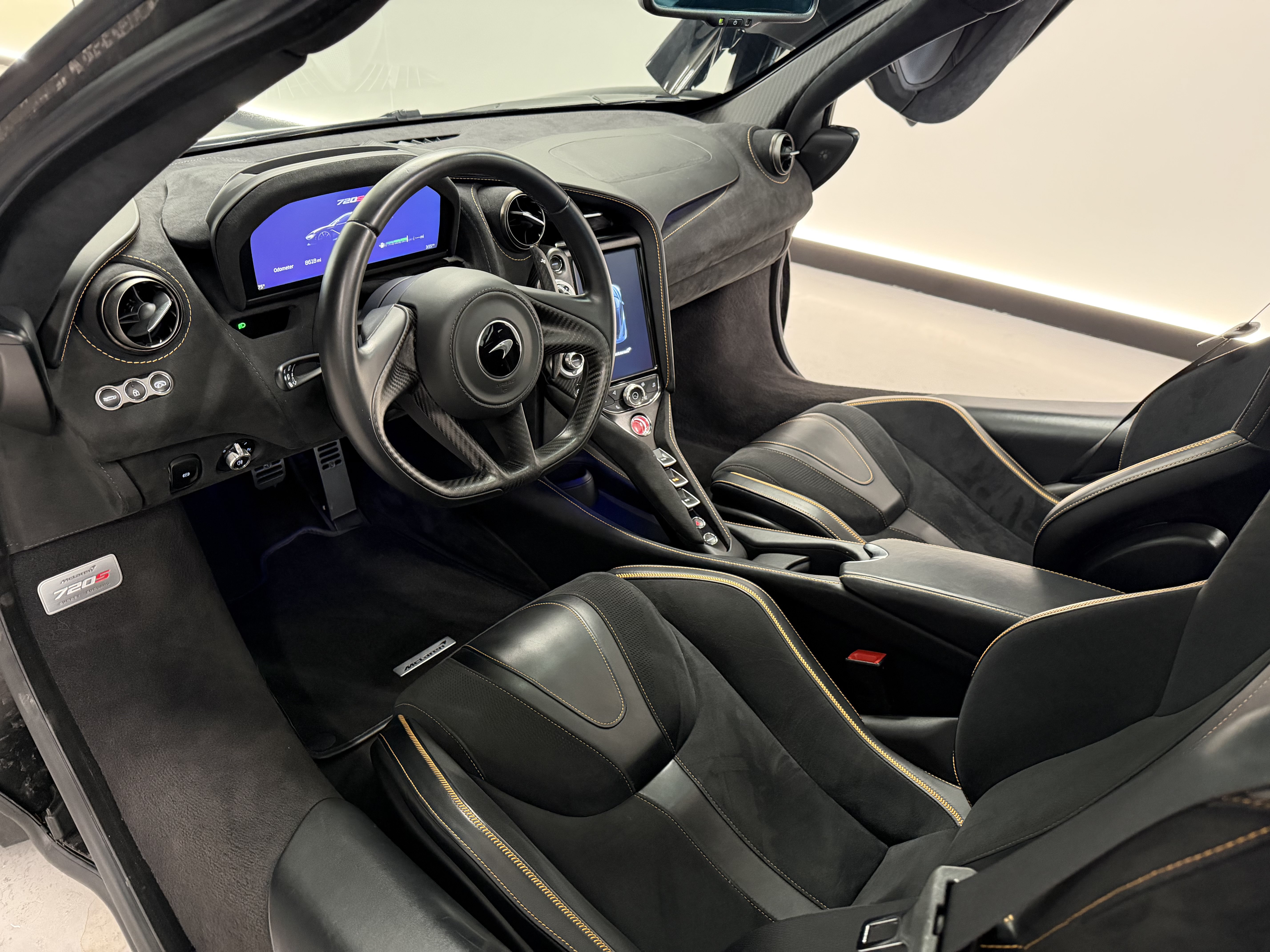 Used 2020 McLaren 720S Performance photo 13