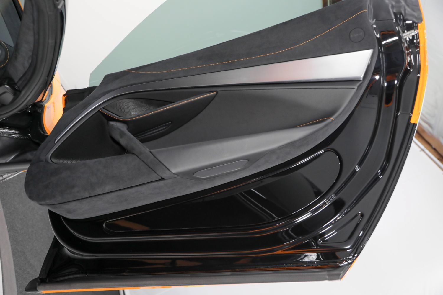 Used 2026 McLaren 750S Spider photo 37