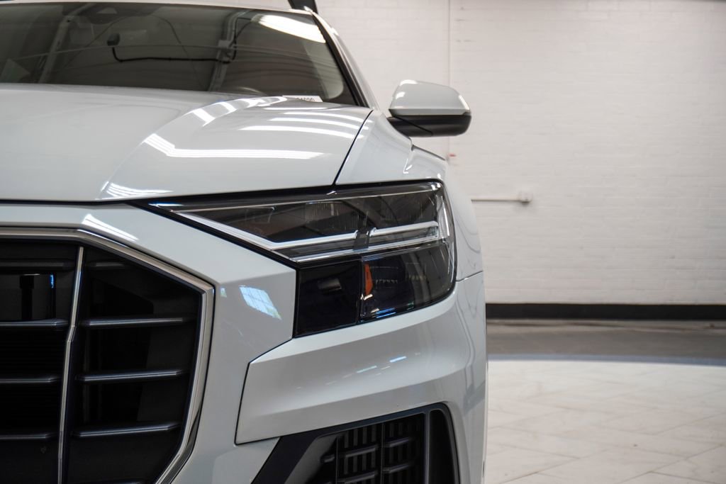 2022 Audi Q8 Premium Plus