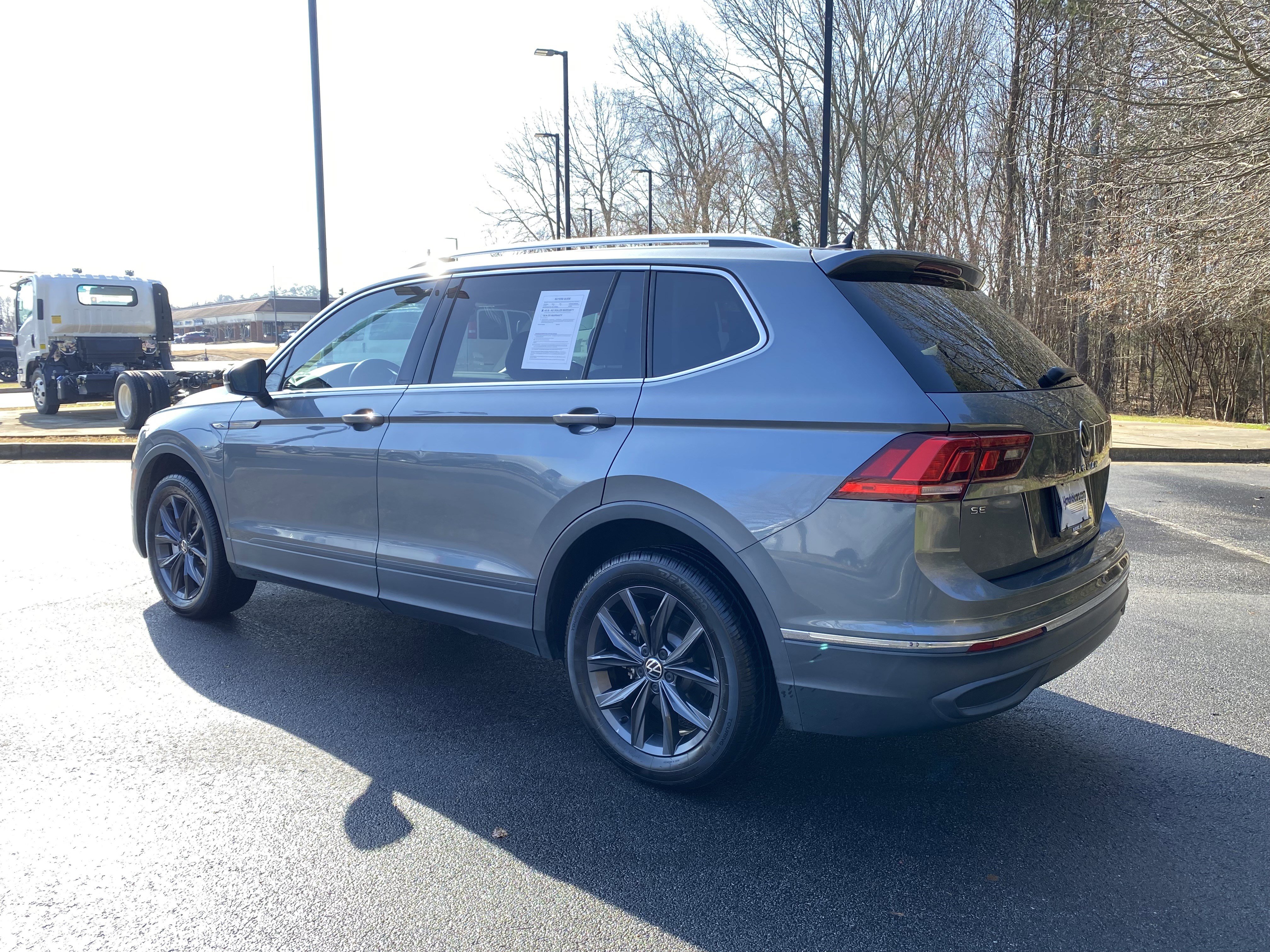 2022 Volkswagen Tiguan SE