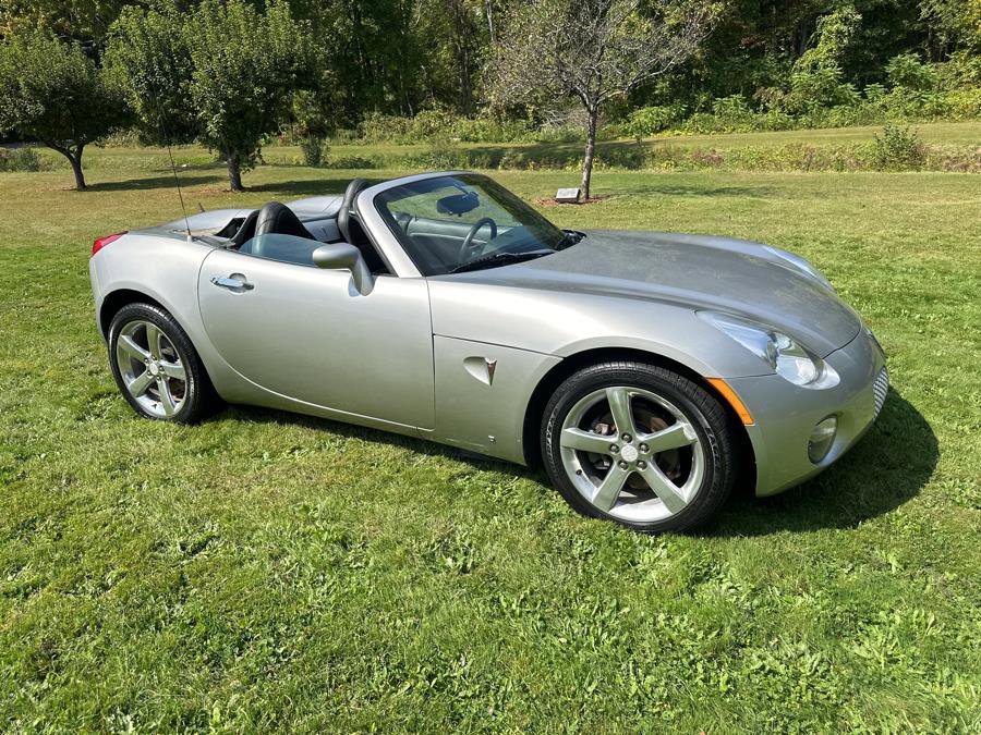 Used 2007 Pontiac Solstice Convertible w/ Premium Package