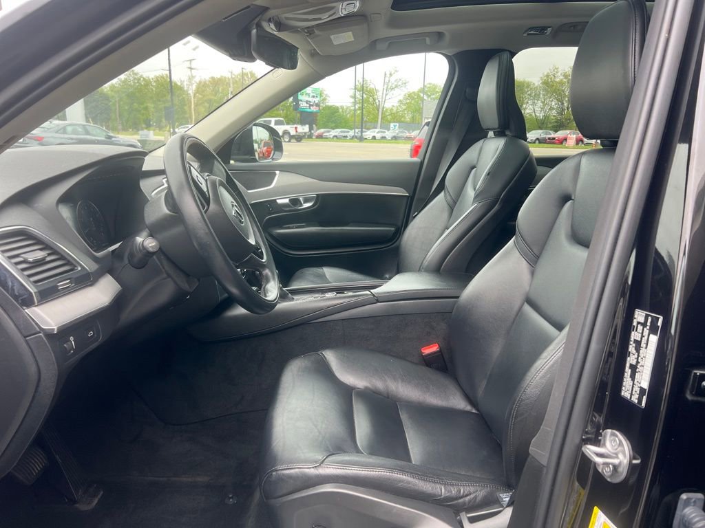 2022 Volvo Xc90 T5 Momentum