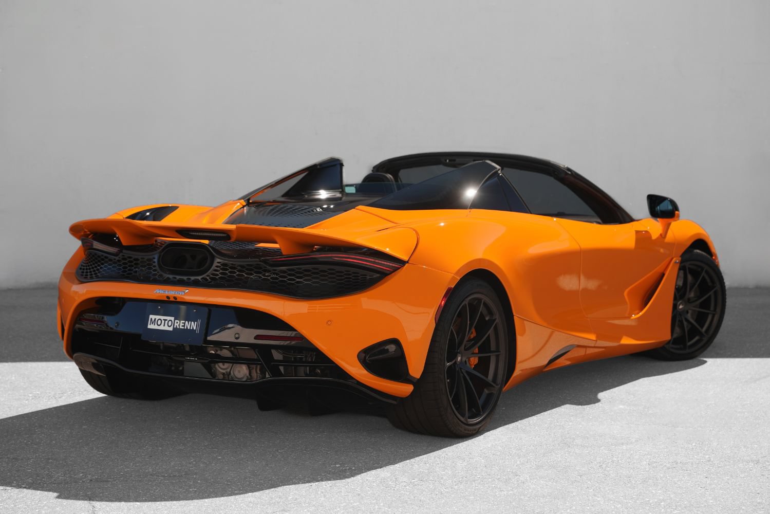 Used 2024 McLaren 750S Spider photo 3