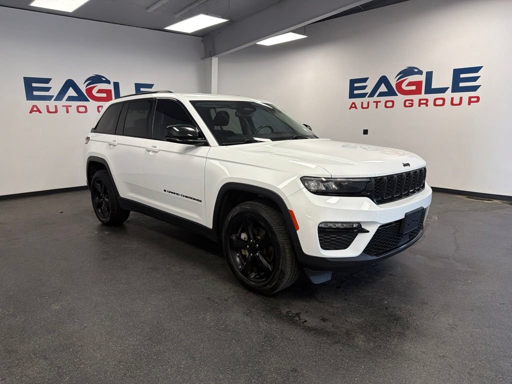 Used 2023 Jeep Grand Cherokee Limited w/ Black Appearance Package