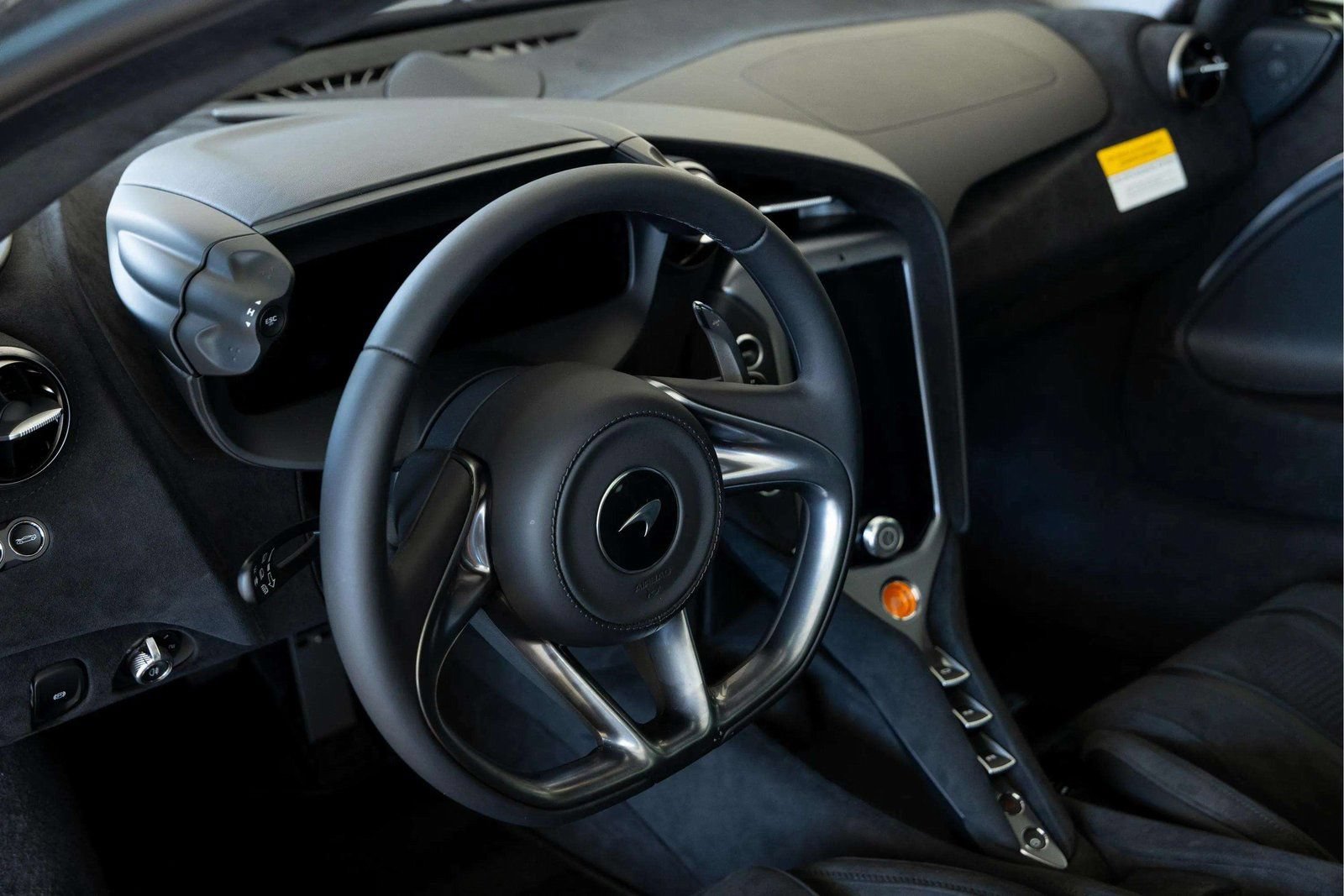 New 2026 McLaren 750S photo 28