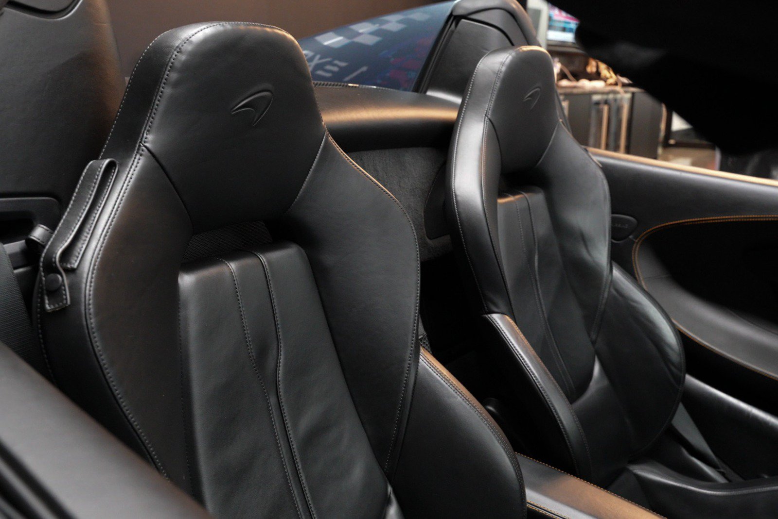 Used 2020 McLaren 600LT Spider photo 11