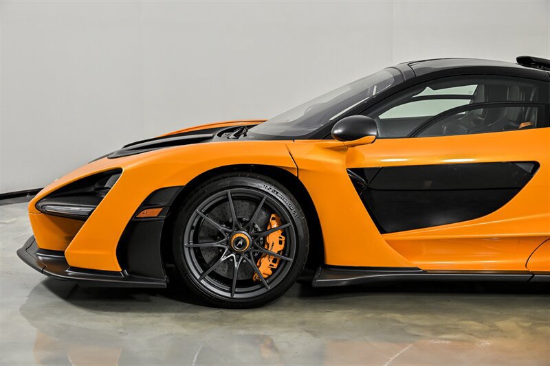 Used 2019 McLaren Senna photo 10