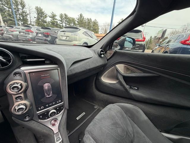 Used 2018 McLaren 720S photo 24