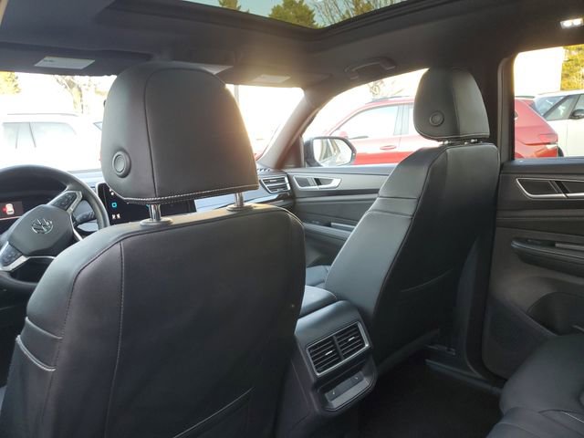 2026 Volkswagen Atlas Cross Sport SEL R-Line