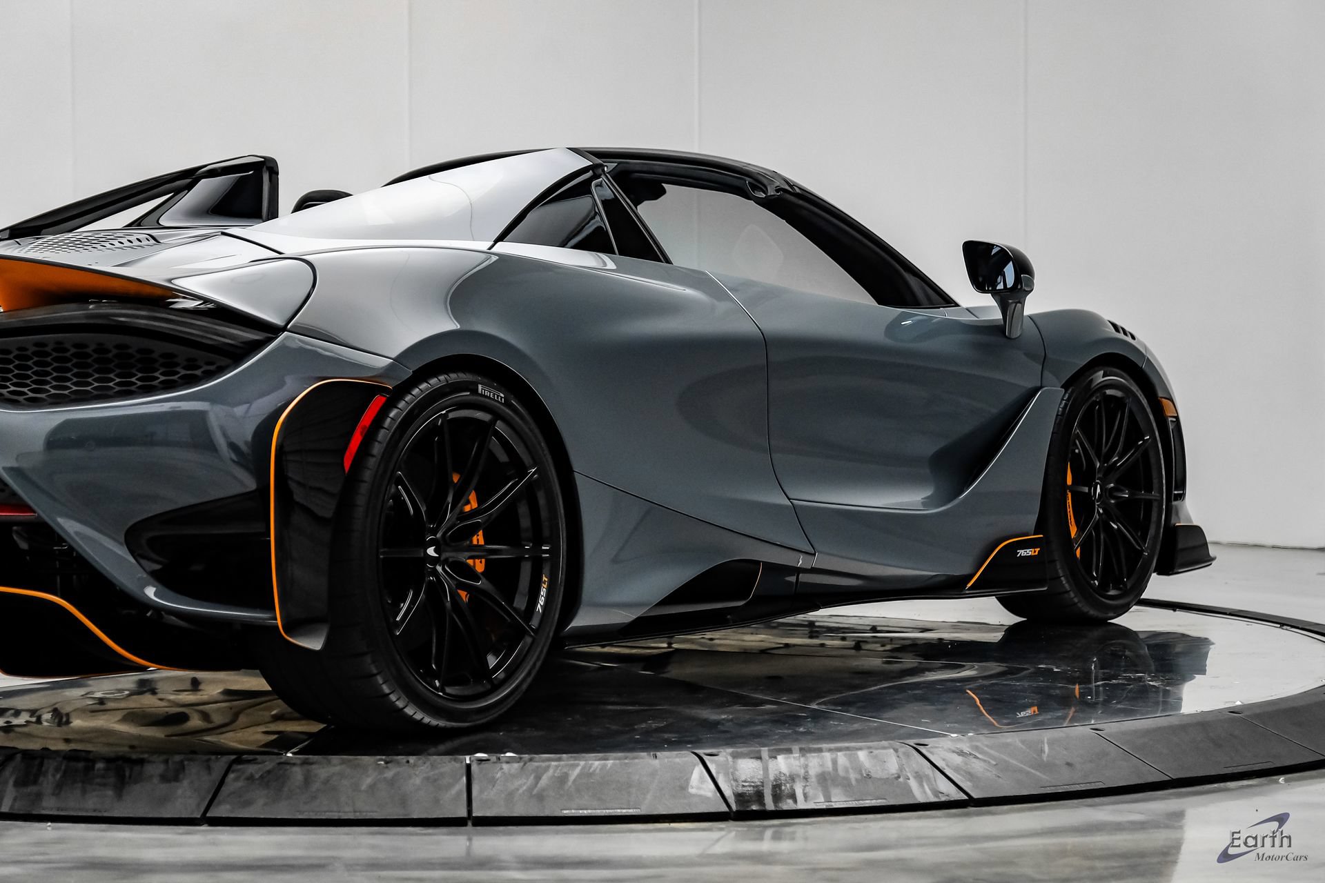 Used 2022 McLaren 765LT photo 27