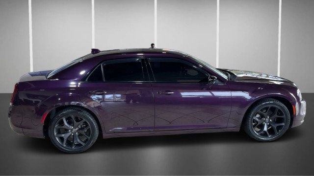 2021 Chrysler 300 Touring