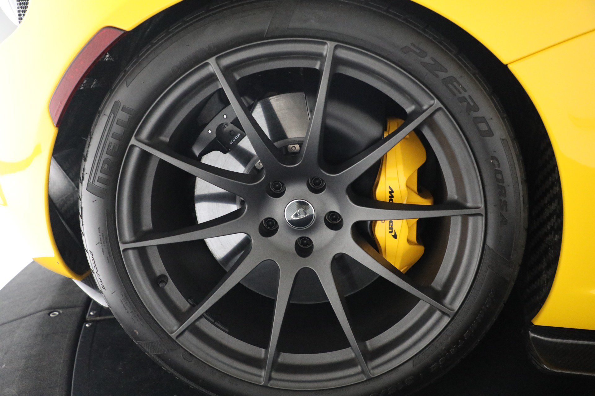 Used 2015 McLaren P1 photo 18