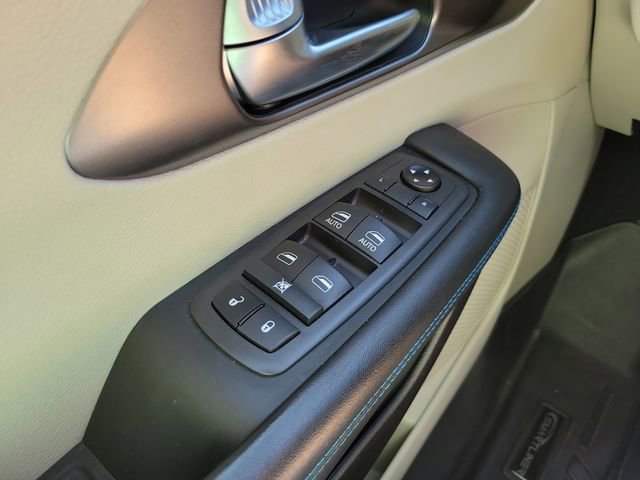 2021 Chrysler Pacifica Touring-L