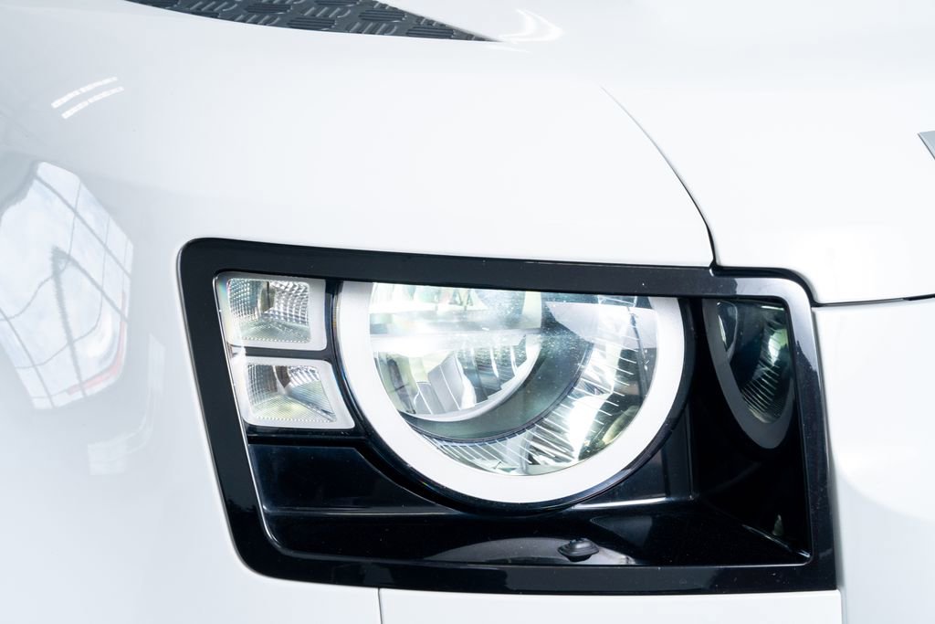 2022 Land Rover Defender 90 S