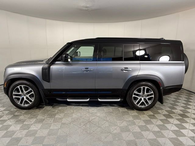2023 Land Rover Defender 130 SE