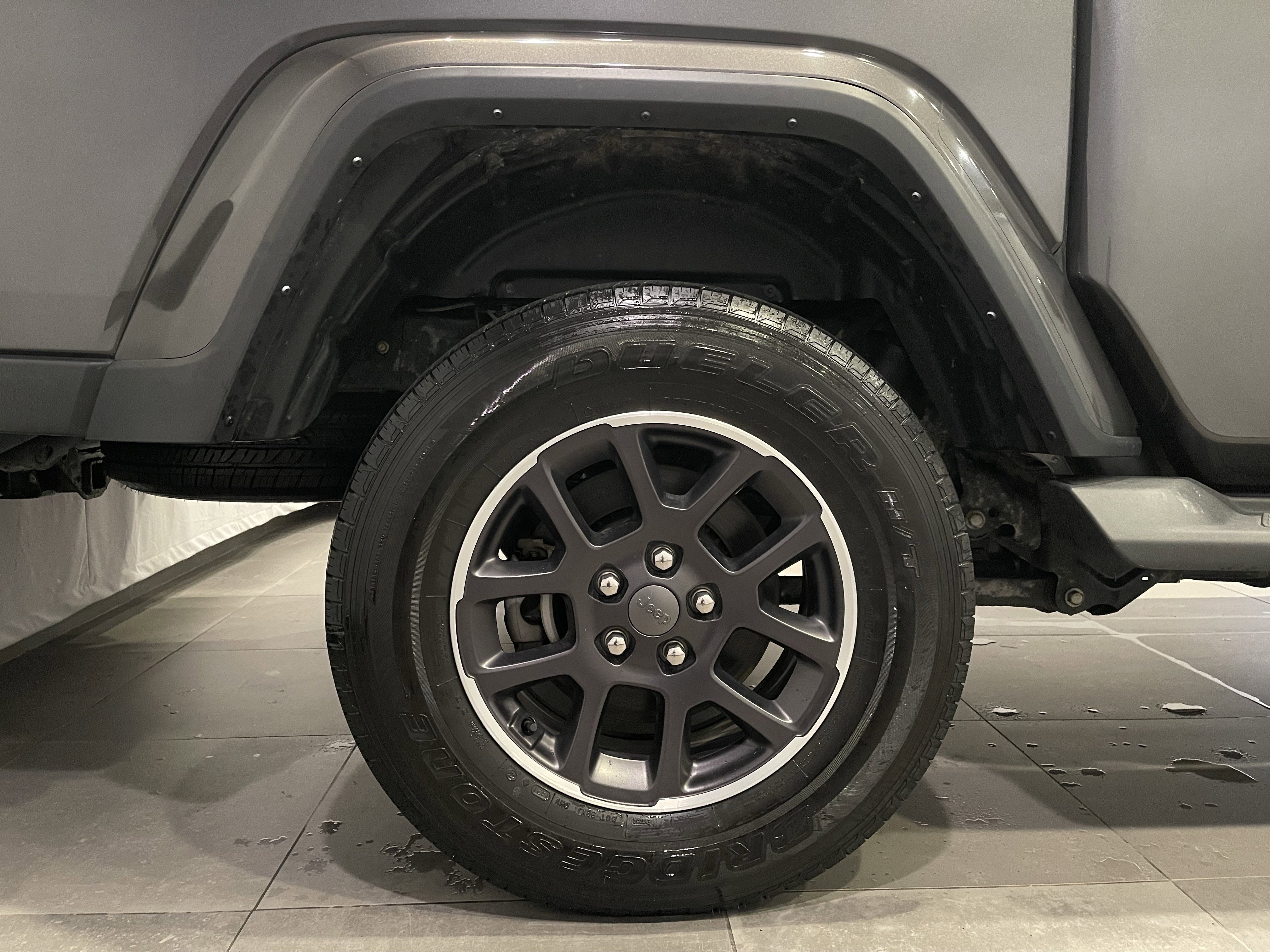 2021 Jeep Gladiator Overland