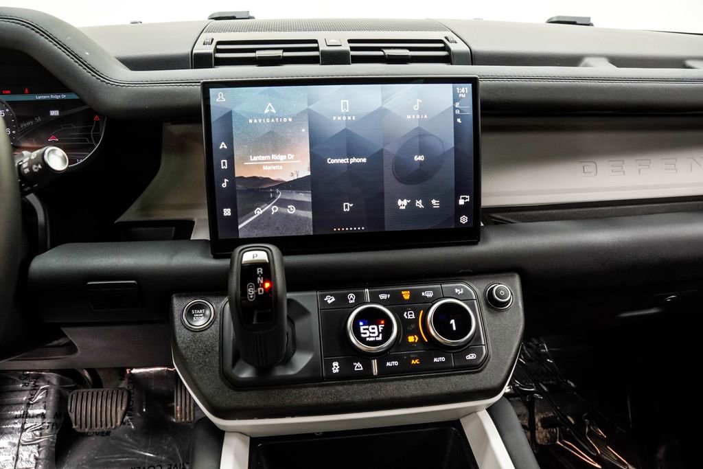 2025 Land Rover Defender 110 S