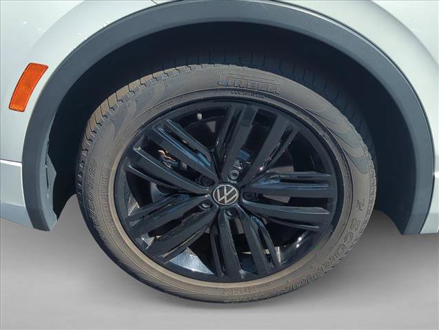 2022 Volkswagen Tiguan SE R-Line