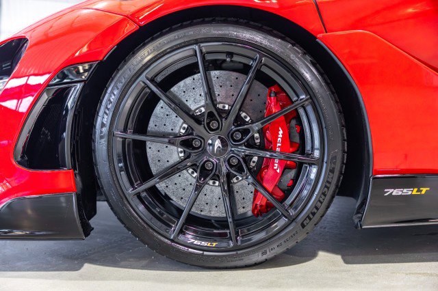 Used 2021 McLaren 765LT photo 38