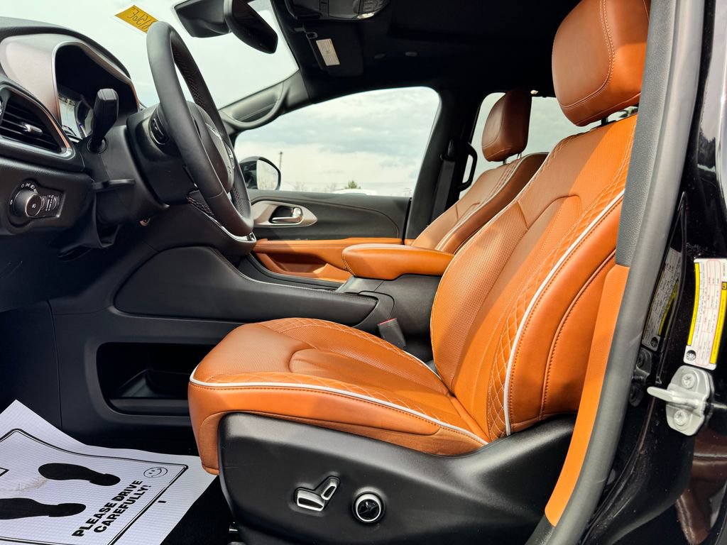 2024 Chrysler Pacifica Pinnacle