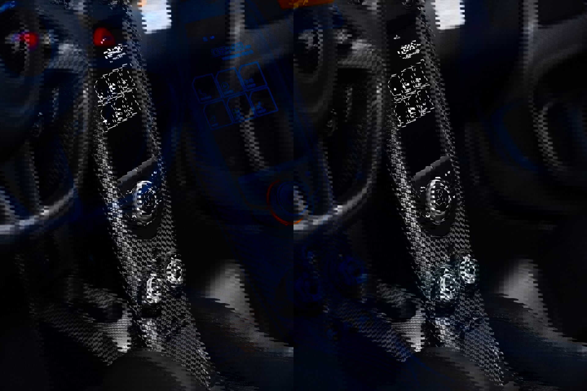 Used 2014 McLaren P1 photo 9