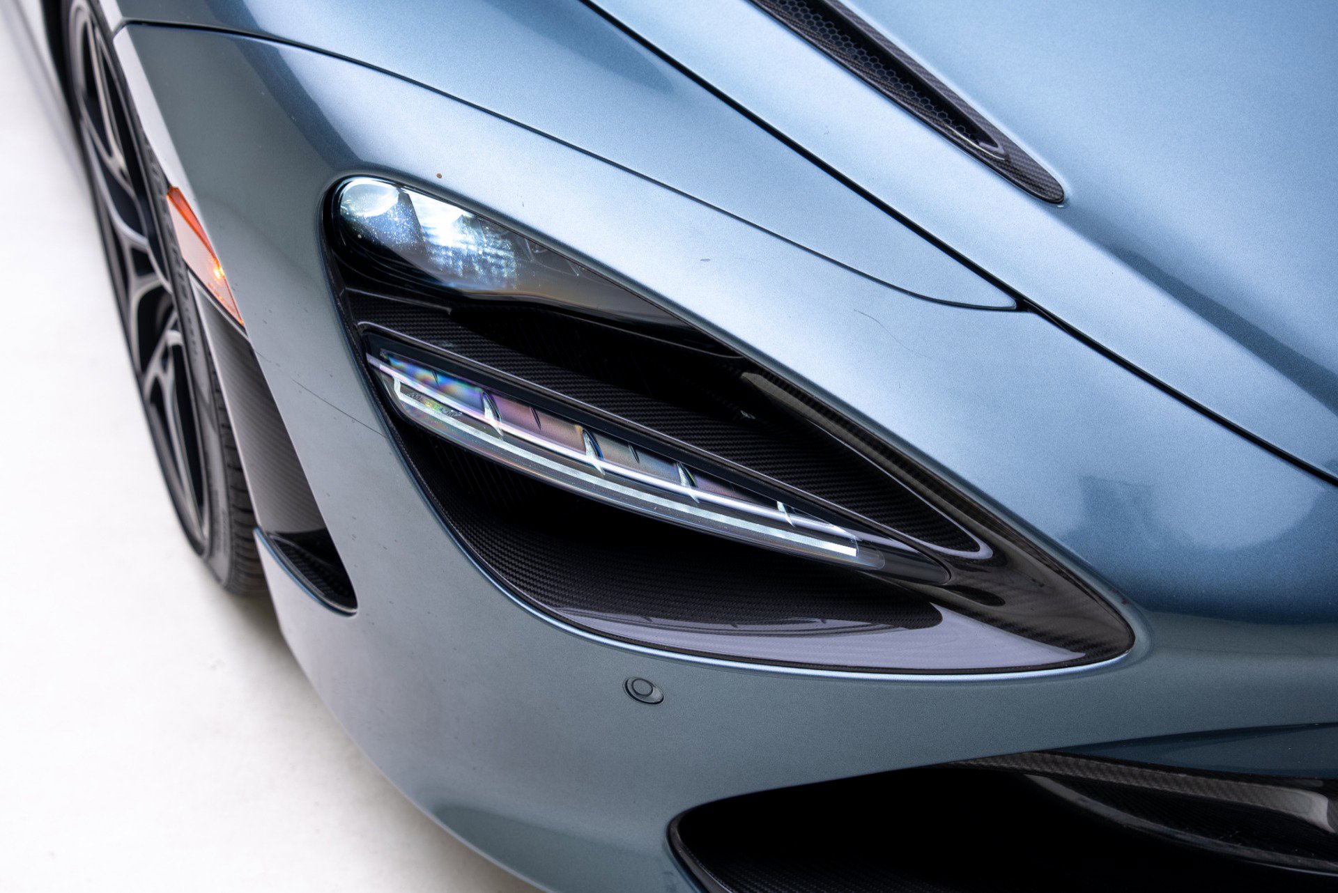 Used 2018 McLaren 720S Luxury photo 12