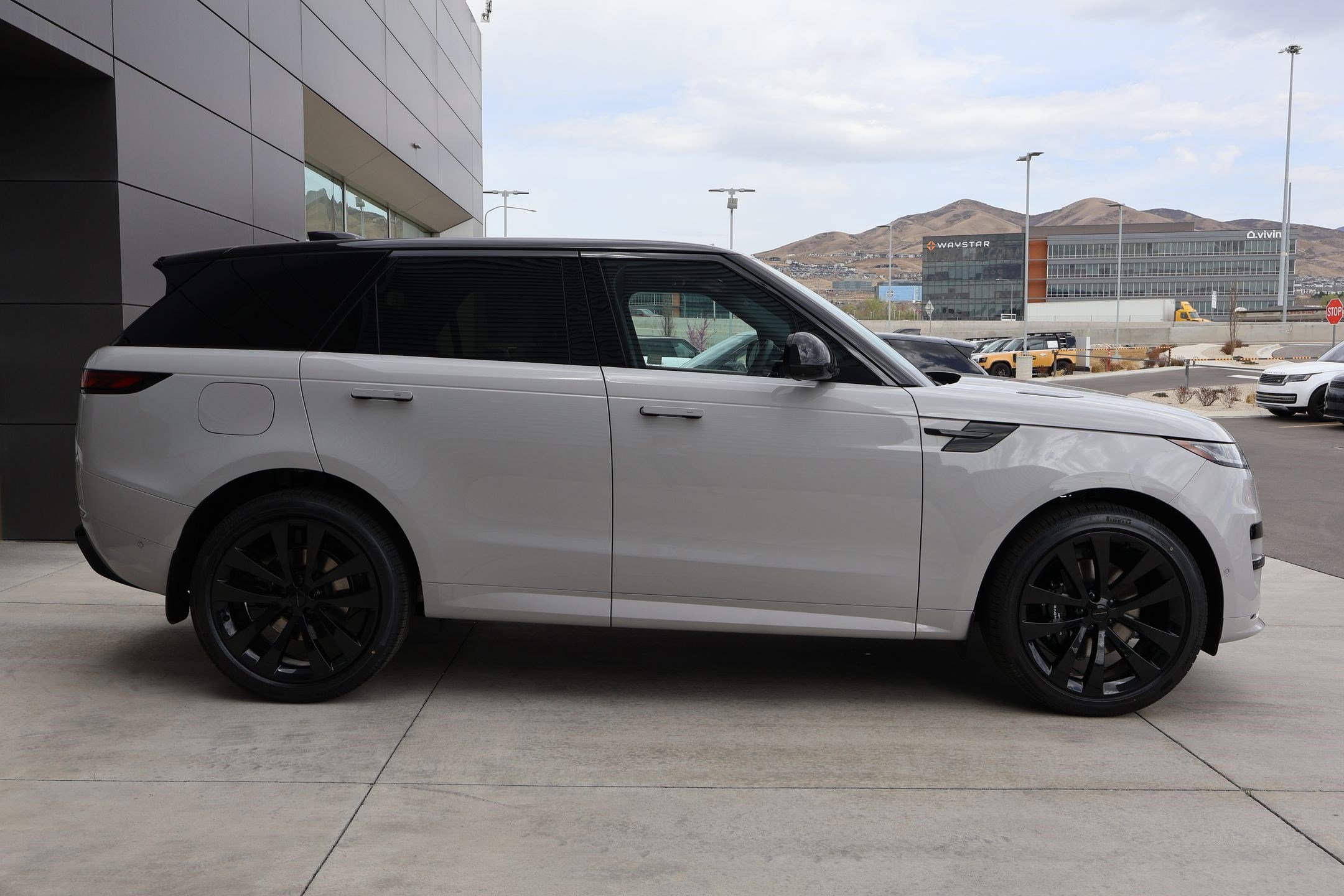 2026 Land Rover Range Rover Sport Dynamic SE