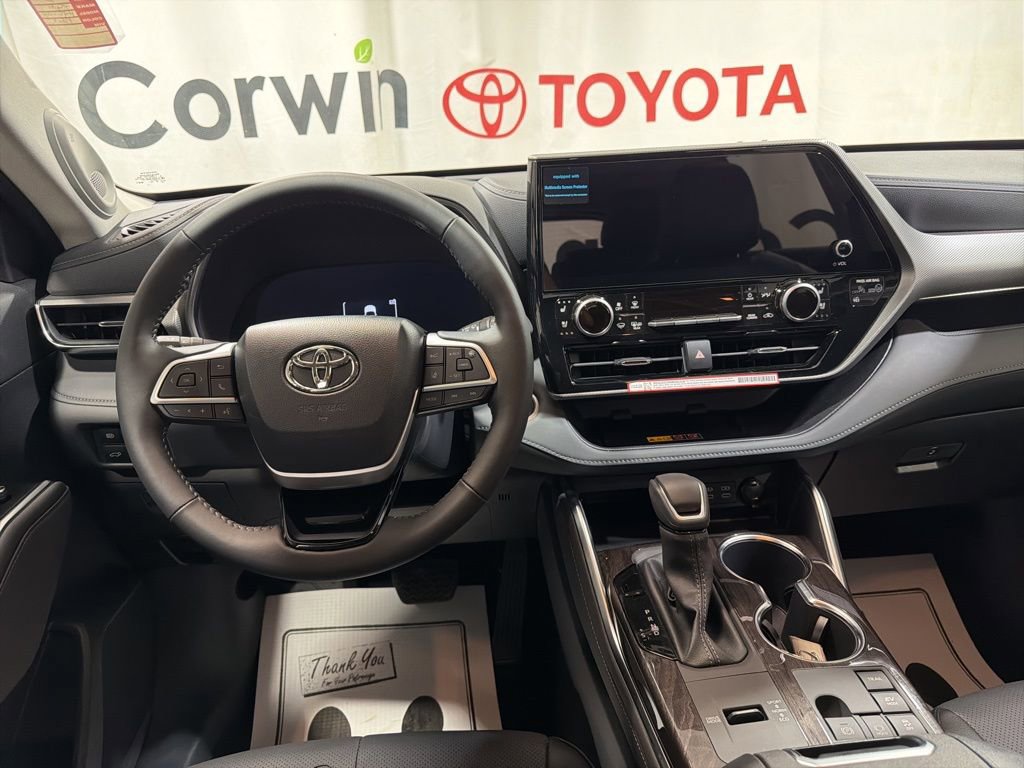 2026 Toyota Highlander Platinum