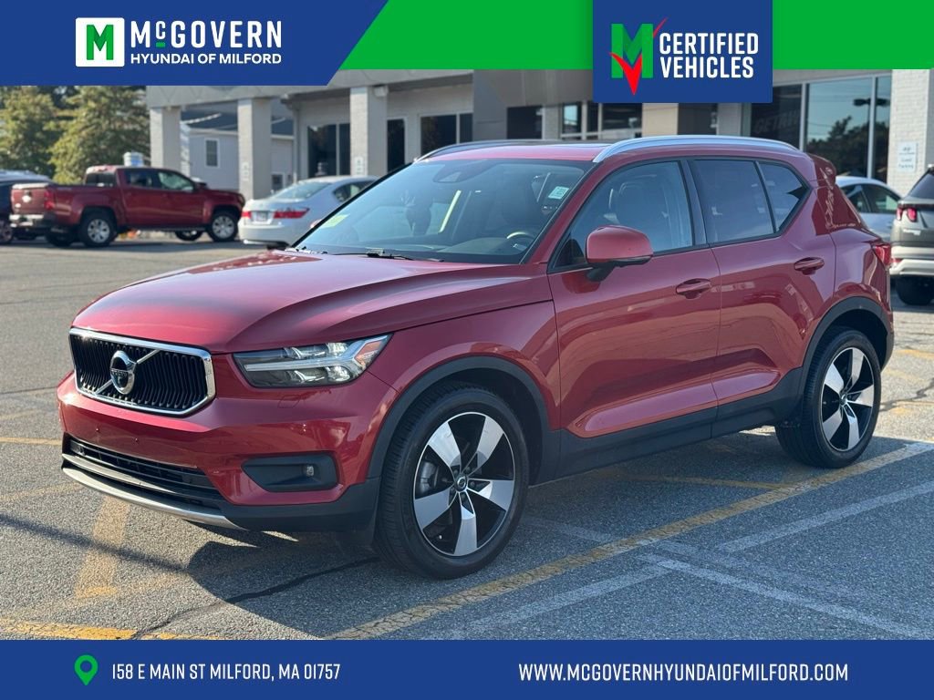 2020 Volvo XC40 T5 Momentum