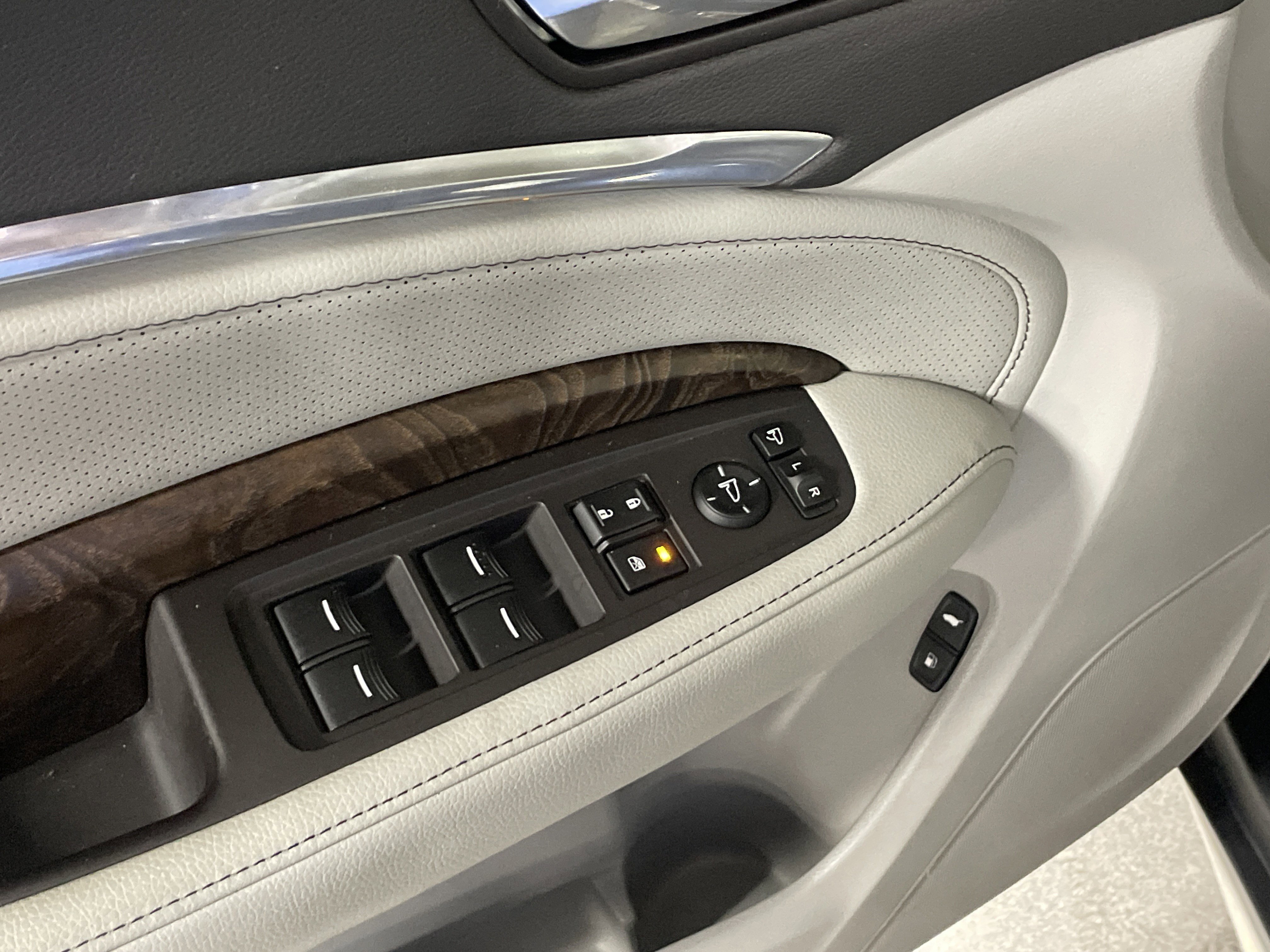 2019 Acura MDX FWD w/ Technology Package