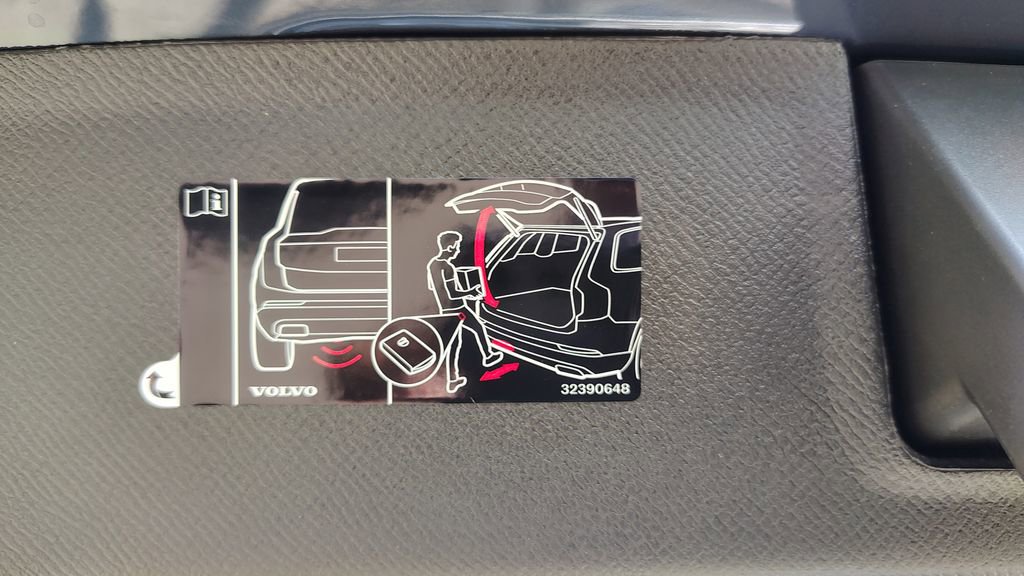 2026 Volvo Xc90 B6 Plus