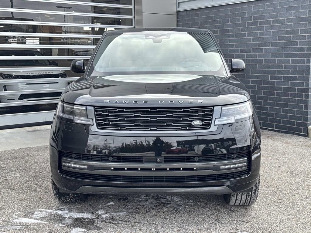 2025 Land Rover Range Rover SE
