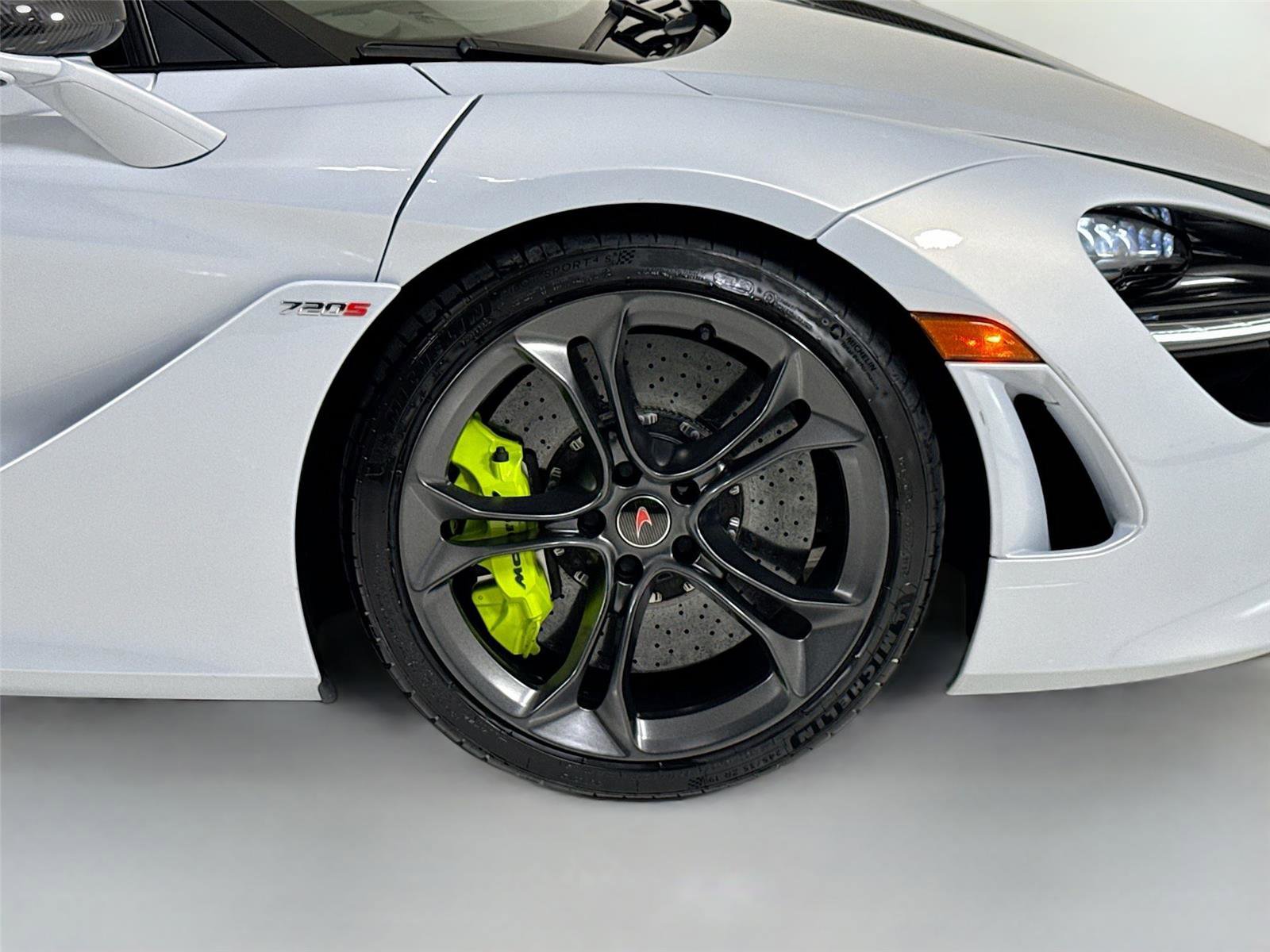 Used 2018 McLaren 720S photo 37