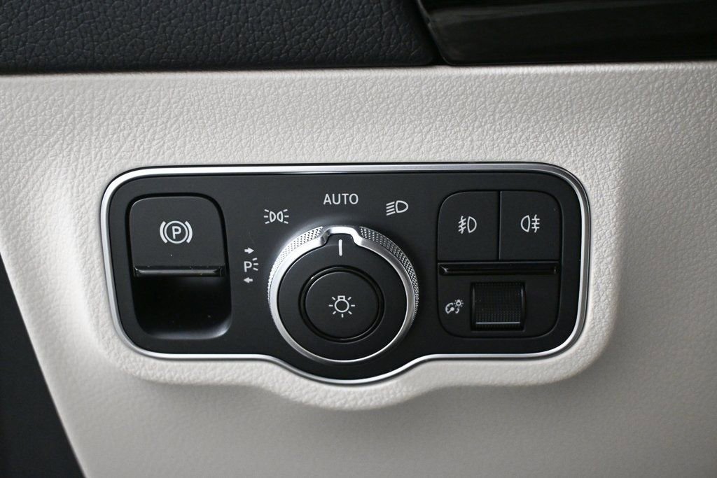 2025 Mercedes-Benz GLA 250