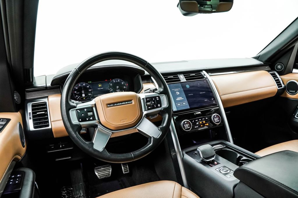 2023 Land Rover Discovery Metropolitan Edition