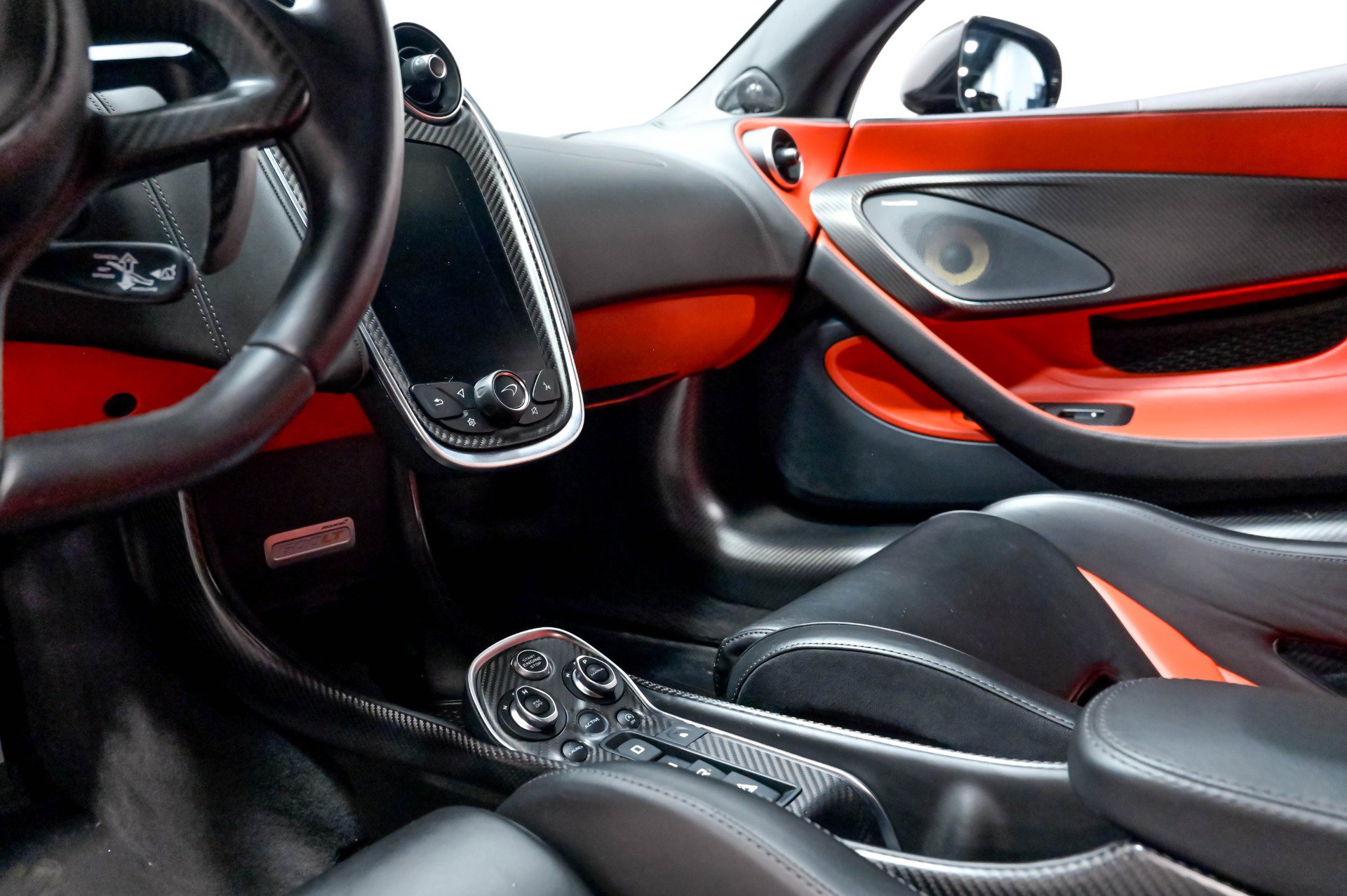 Used 2019 McLaren 600LT photo 11