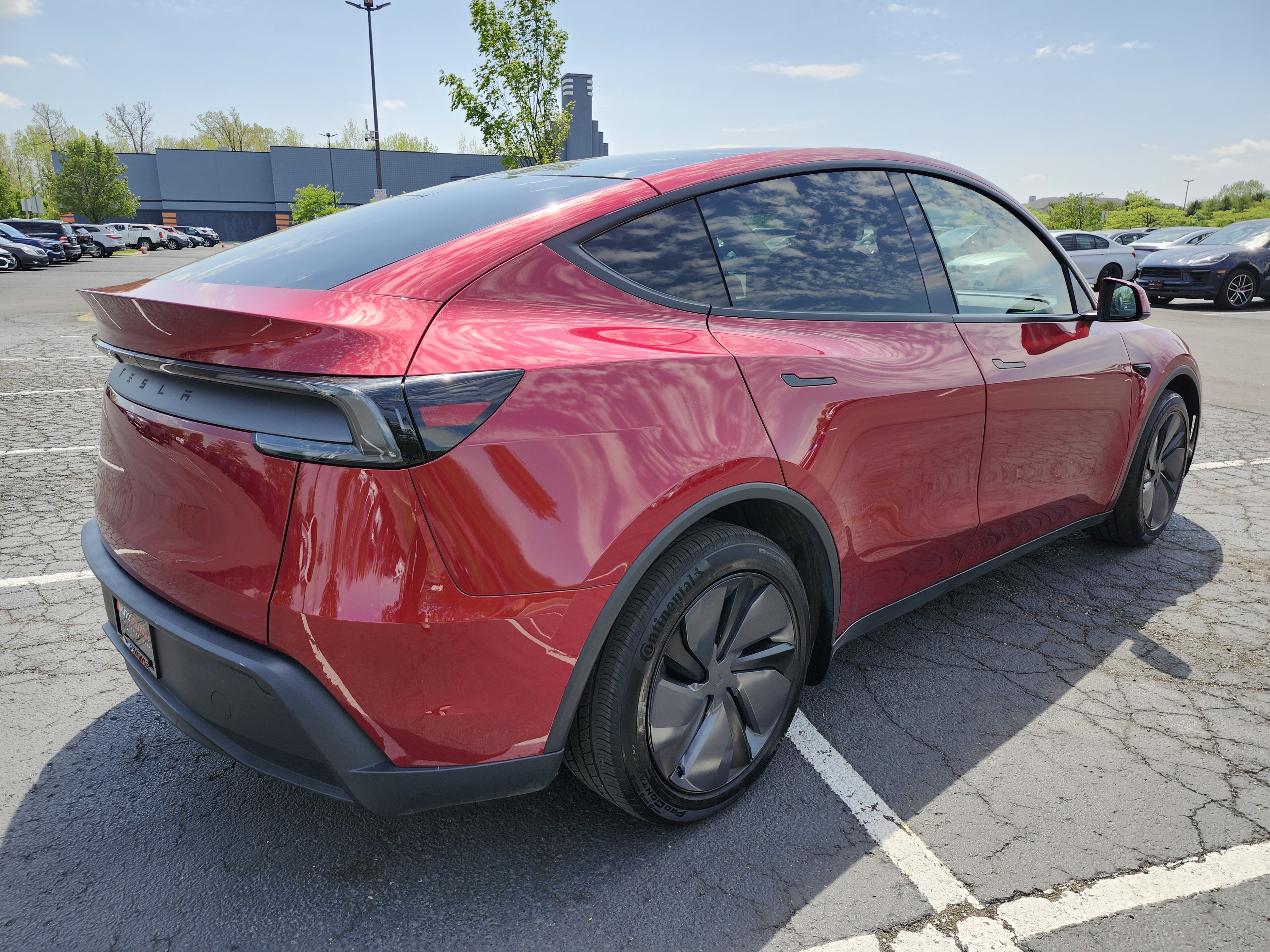 2026 Tesla Model Y AWD