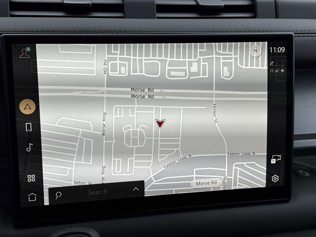 2025 Land Rover Defender 110 V8