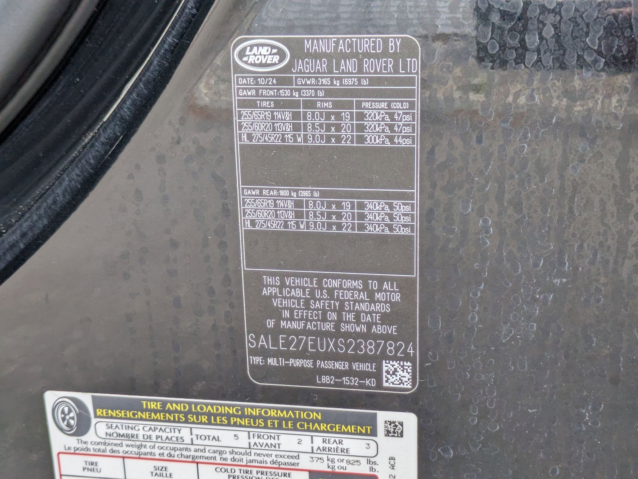 2025 Land Rover Defender 110 X-Dynamic SE