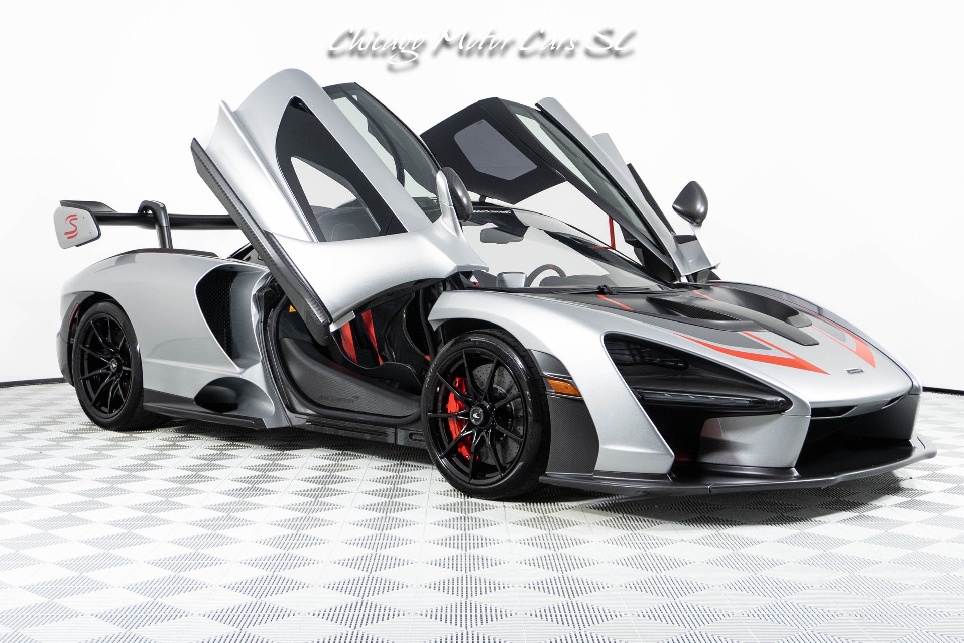 Used 2019 McLaren Senna photo 38