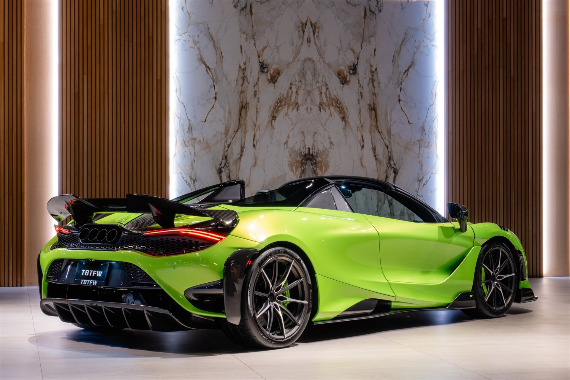 Used 2022 McLaren 765LT photo 3