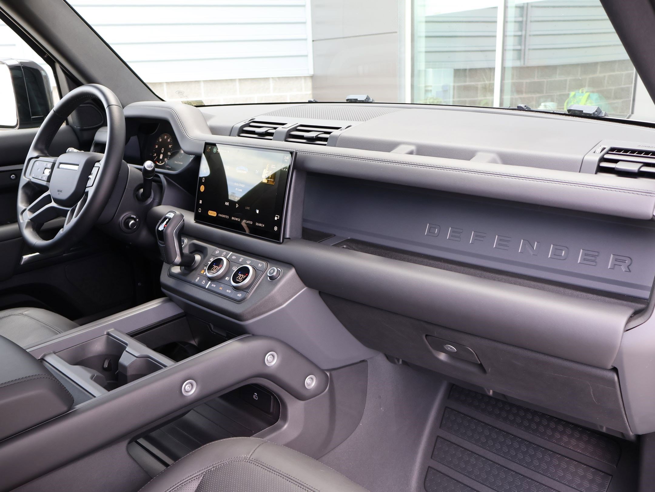 2025 Land Rover Defender 110 S