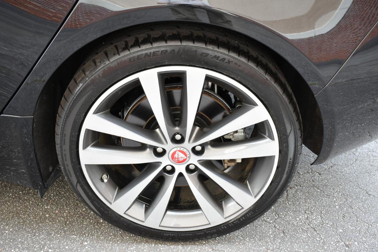 2019 Jaguar XE Prestige