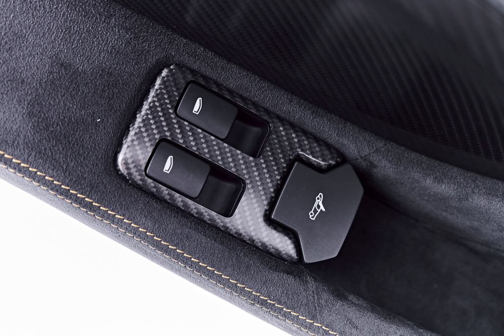 Used 2016 McLaren 675LT Coupe photo 60