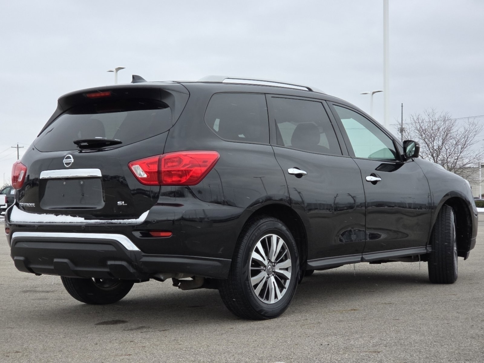 2020 Nissan Pathfinder SL