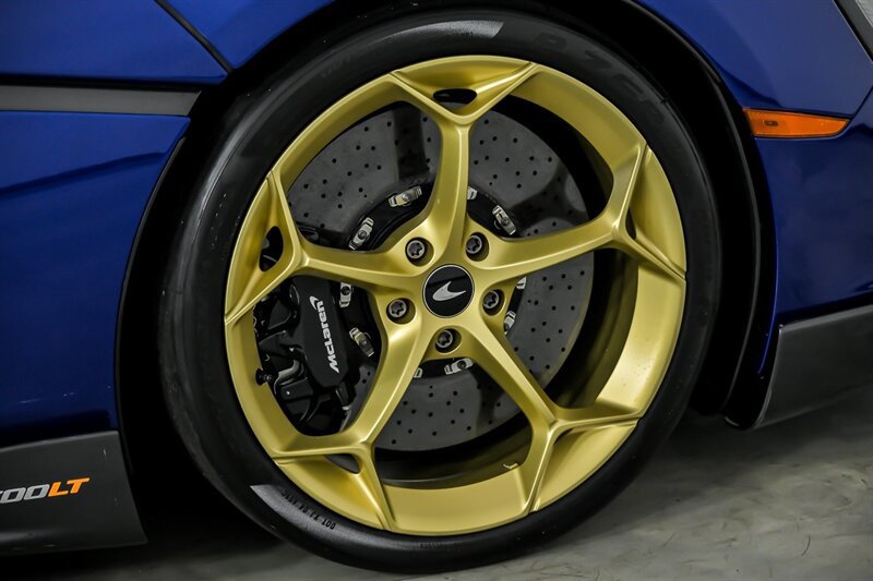 Used 2020 McLaren 600LT Spider photo 16