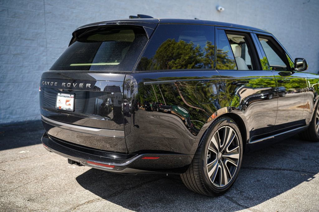 2025 Land Rover Range Rover SE