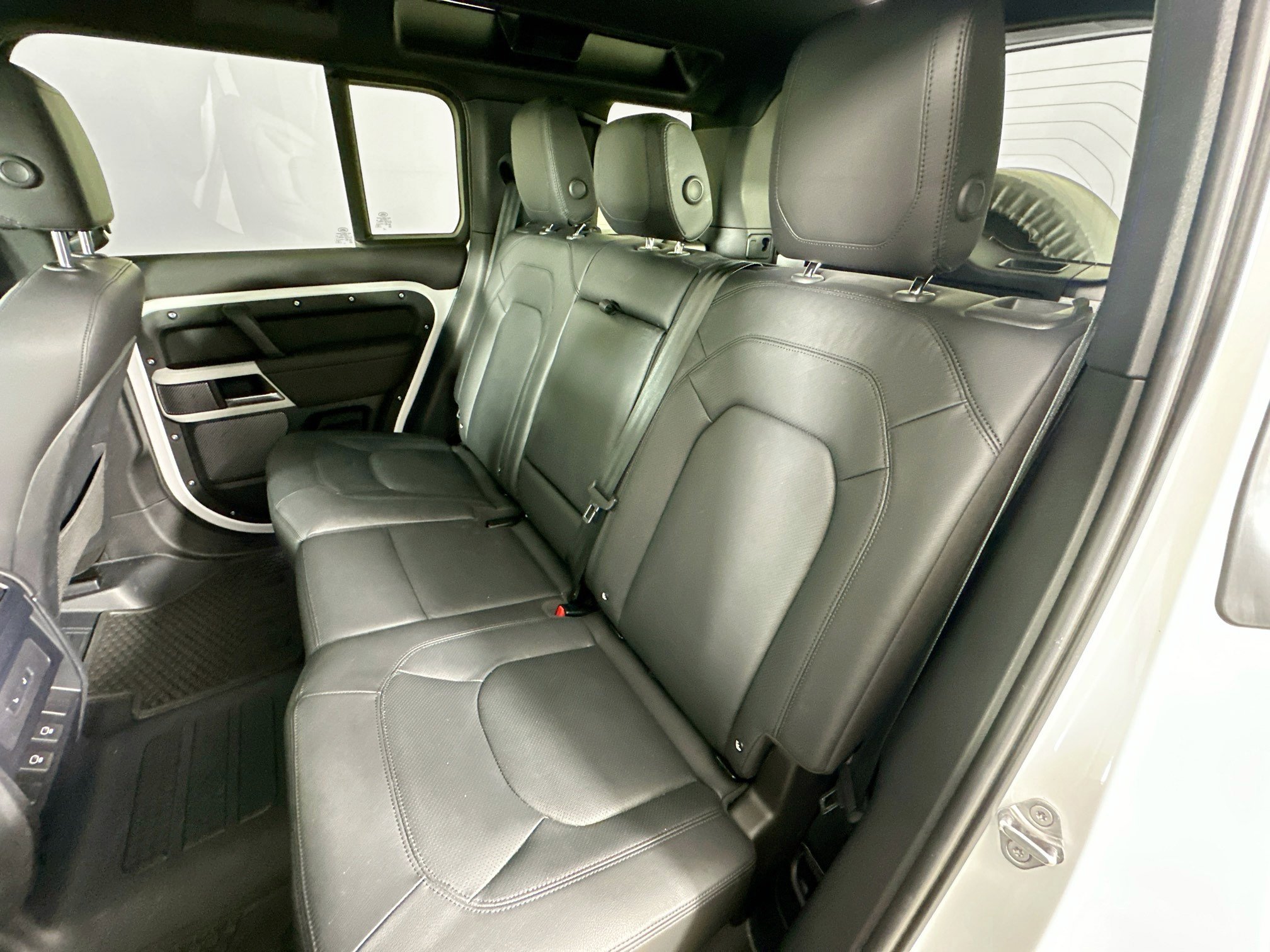 2024 Land Rover Defender 110 S