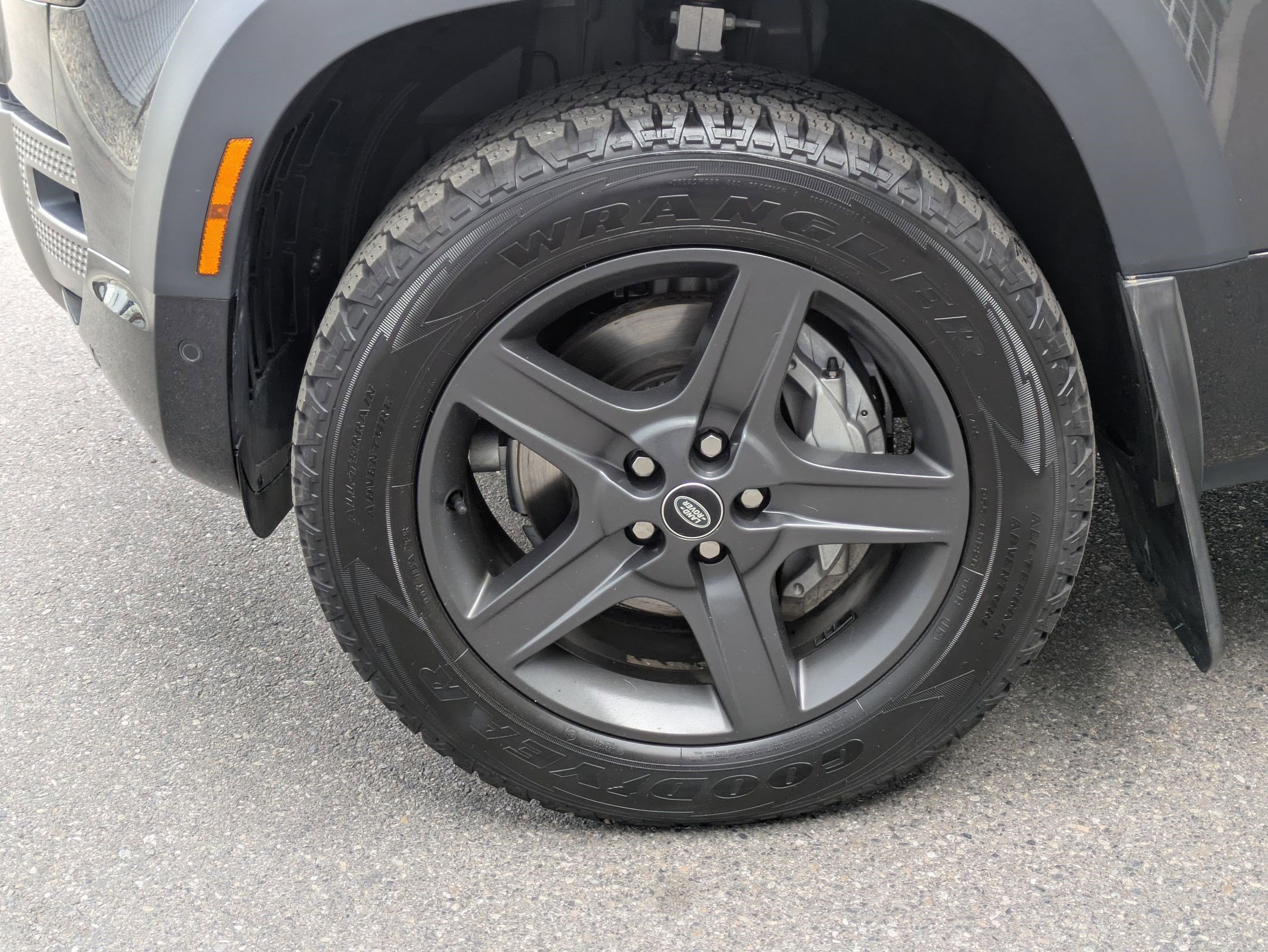 2023 Land Rover Defender 110 X-Dynamic SE