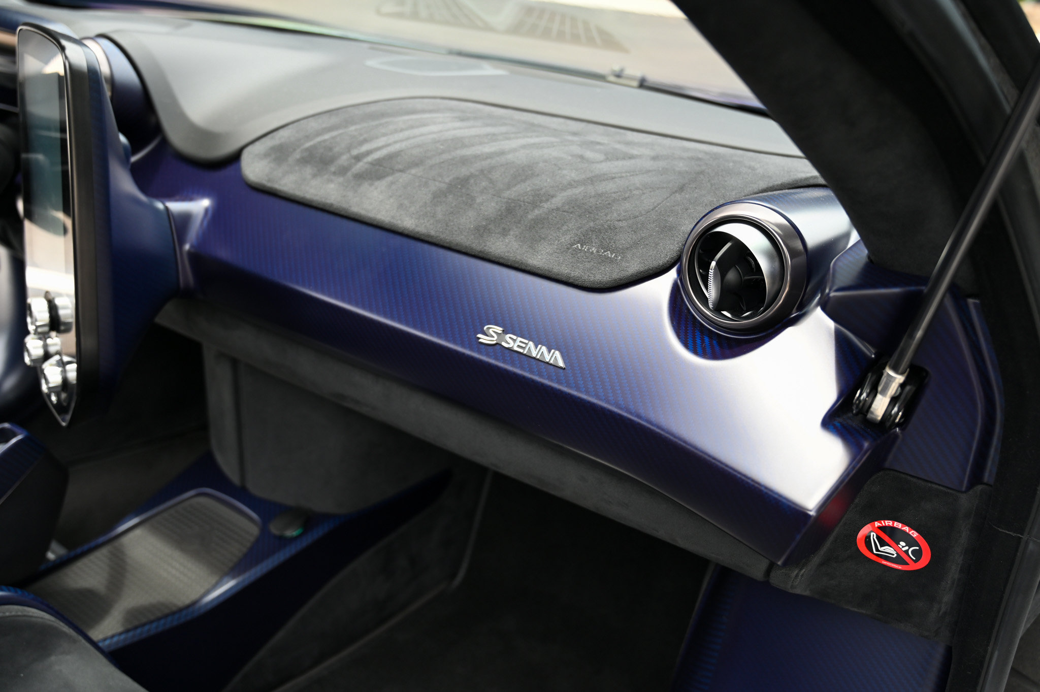 Used 2019 McLaren Senna photo 34